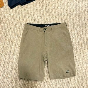 Men’s billabong Crossfire hybrid shorts. Size 32